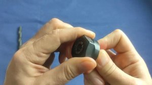 Установка цанги ER  в цанговый патрон