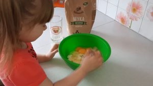 Детское видео, как дети готовят