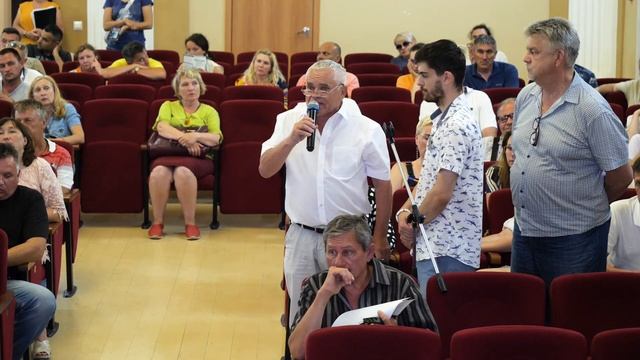 Семь раз подумай и один раз построй дом / Публичные слушания по ПЗЗ Севастополя / Репортаж ForPost