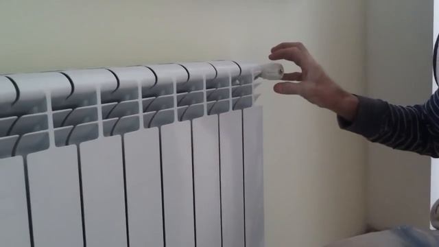 Как спустить воздух с радиатора смотреть онлайн