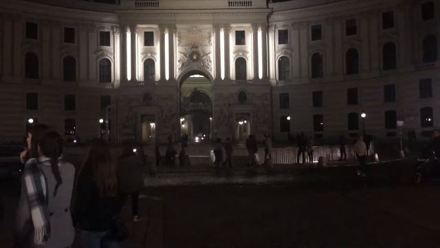 11 мест куда нужно сходить в Вене/ 11 things to do and see in Vienna смотреть онлайн