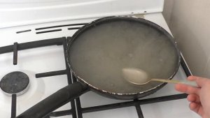 КАК ОЧИСТИТЬ СКОВОРОДУ КАСТРЮЛЮ С АНТИПРИГАРНЫМ ПОКРЫТИЕМ / ЧИСТИМ ПОСУДУ от НАГАРА и ЖИРА
