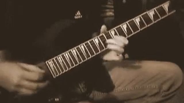 Jam along with my Ibanez RG350DX and Boss looper p смотреть онлайн