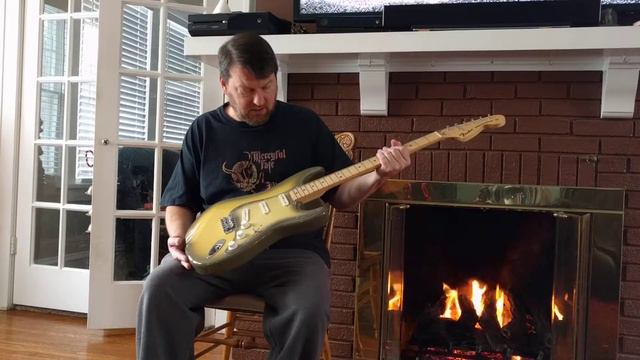 Fender Stratocaster Antigua 2005 Japan смотреть онлайн