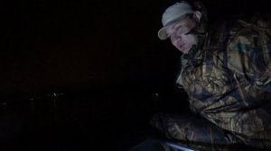 #3 Кого или Что Можно Поймать на Реке Ночью Осенняя Ночная Рыбалка Ловля на Кольцо. Ловля Бычка