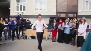 Чеченские танцы.
