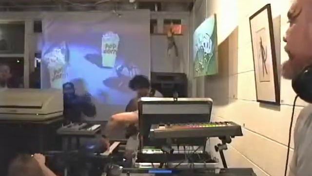 Friend Side Monkey at Lump смотреть онлайн