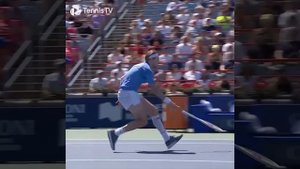 Казахстанский теннисист Александр Бублик во время игры в Монреале.