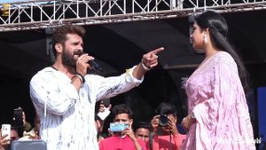 #khesari lal yadav & #Kajal_Raghwani चार साल बाद मिले एक साथ बलिया खरवार स्टेज शो l काजल के गाल पे