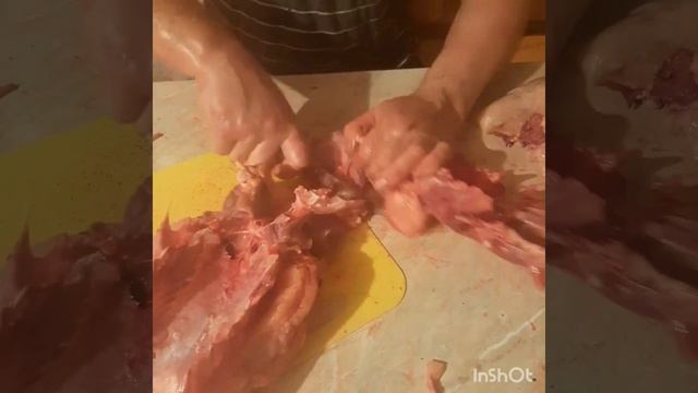 Нож из стали У10А . режем мясо , рубим кости. смотреть онлайн