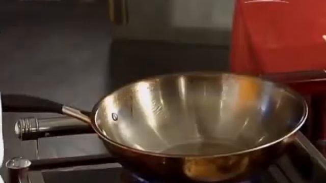 Cуп с клецками и морепродуктами смотреть онлайн