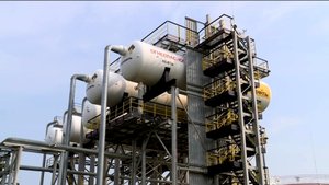 Нефтяники рассказали, как перерабатывают попутный нефтяной газ