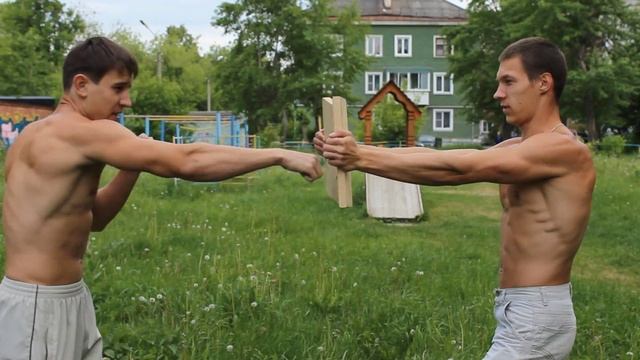 Сломал доску ударом руки смотреть онлайн