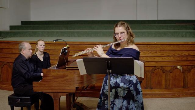 "Concerto per il Flauto solo" [Pergolesi] performed by Ashley Turner смотреть онлайн