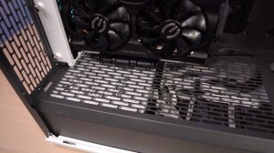 They Made It Bigger! Fractal Design North XL Case Review