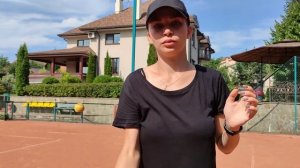 Техника удара справа в большом теннисе для начинающих. Подробный разбор.