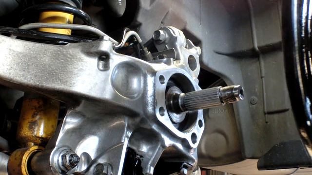 その2　リアハブ廻りの整備　BL5 смотреть онлайн