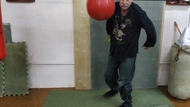 Самомассаж спины для йога и рукопашника - роллер смотреть онлайн