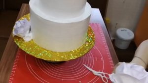 ?СВАДЕБНЫЙ ТОРТ КОТОРЫЙ ХОТЕЛ УПАСТЬ?СБОРКА ,ВЫРАВНИВАНИЕ И УКРАШЕНИЕ 2 х ЯРУСНОГО ТОРТА