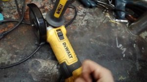 Dewalt 4257 после месяца эксплуатации сломалась?