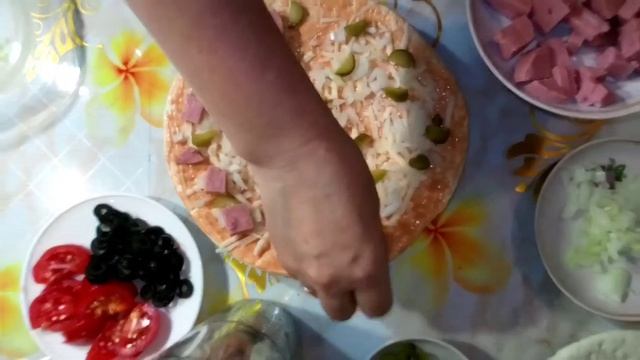 Ленивая пицца в микроволновке, быстро и просто