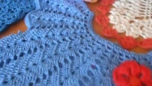 Детские платья, связанные крючком из х/б пряжи.