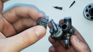 Необычный карбюратор от веломотора