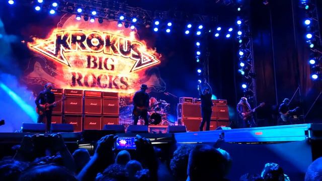 +++ KROKUS "ROCKIN' in a FREE WORLD" +++ ROCKFEST 30-6-2017 BARCELONA +++ смотреть онлайн