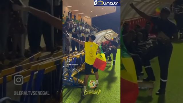 Abdou Diallo et les supporters sénégalais