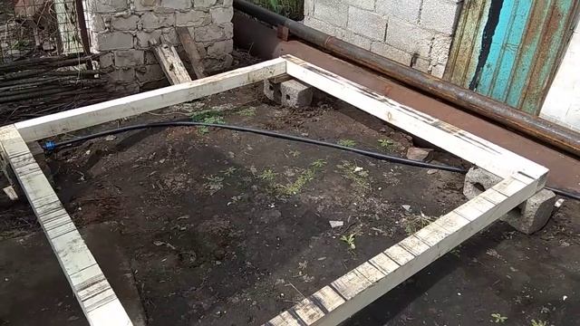 Курятник 2х2 из подручных материалов часть 1