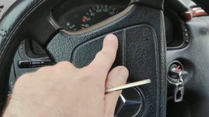 Снимаю руль Mercedes Benz W210 remove steering wheel