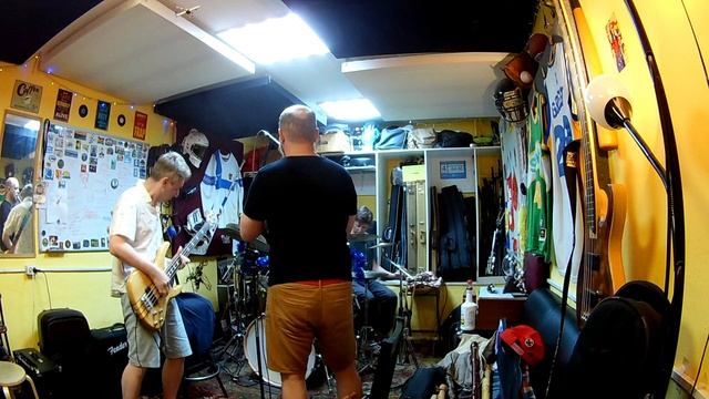 Машина занята - Интро