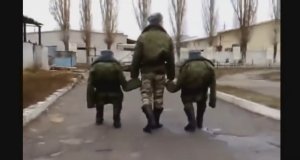 СБОРНИК СМЕШНЫХ МОМЕНТОВ В АРМИИ.если хочешь посмеяться это видео для тебя