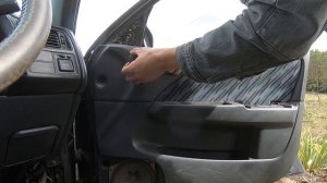 How to disassemble door on Toyota Caldina ST195 3SFE