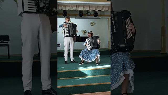 Л. Денисов Кадриль из Русской Сюиты исп. Дуэт ВИВАТ Аккордеон!