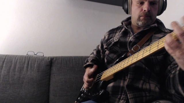 Slap Bass Riff 25 Eko B55 Performance - GR Bass 700 "Nap Gnup Groove" смотреть онлайн