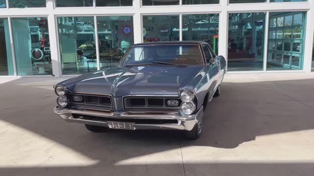 1965 Pontiac Grand Prix смотреть онлайн