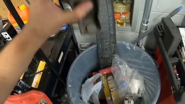 Купили авто с аукциона без осмотра, а приехало ЭТО