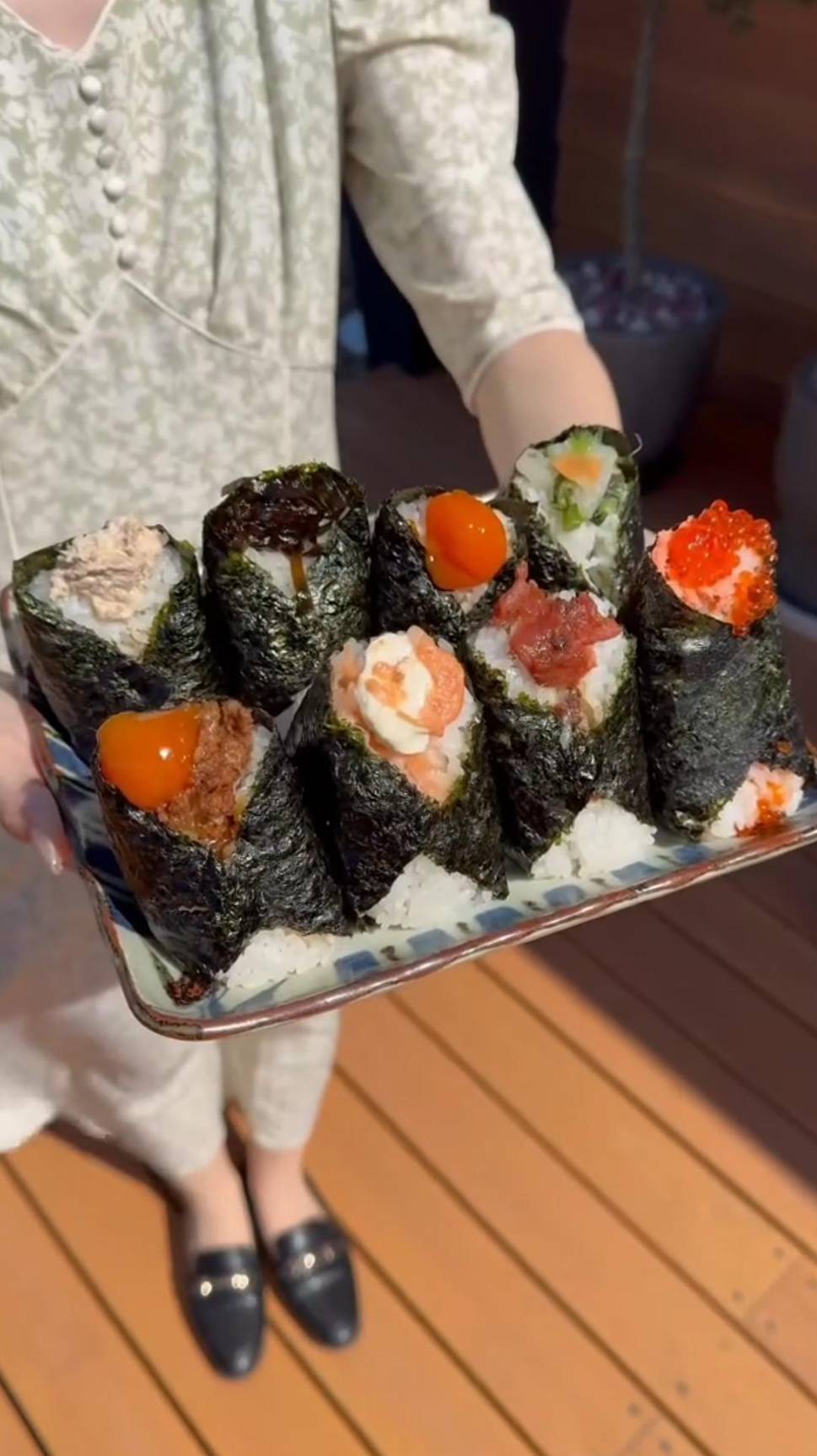 Онигири ручной работы #shorts #онигири смотреть онлайн