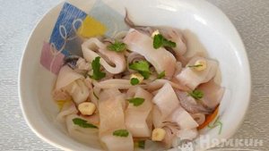Кальмары в панировке на шпажках