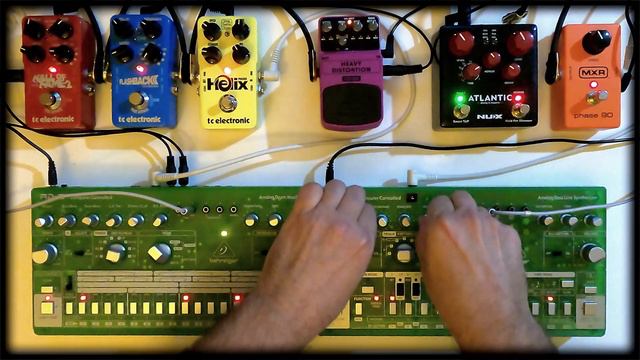 The Acid Challenge 1 - A 60 Minutes Jam with Behringer RD-6 and TD-3 смотреть онлайн