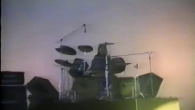 Группа "Контракт", песня "Черно-белый портрет" смотреть онлайн