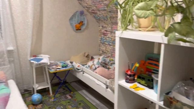 Где работаю/ готовлю после работы/ день рождения мой не на праздник похож ?/организация в шкафу