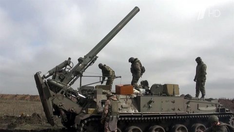 Российские минометные подразделения "Тюльпан" поддерживают продвижение пехоты