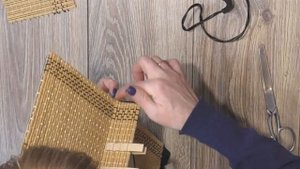 #DIY/ЛАЙФХАК/ ДЕЛАЕМ СВОИМИ РУКАМИ ПОДСТАВКУ для КЛЕЕВОГО ПИСТОЛЕТА