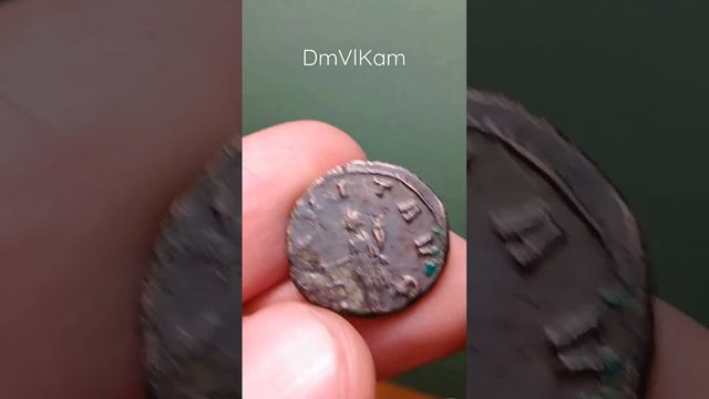 Very old coin: Gallienus/ Aeqvitas, 260-268 AD.