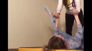 Челендж повтори акробатические движения