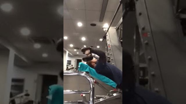 Д3 французский жим с гантелями на наклонной смотреть онлайн