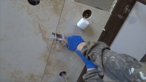 Как подогнать плитку к двери без наличников.