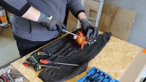 Disassembly of Husqvarna 325C Brushcutter for spare parts Триммер Хускварна 325Ц на запчасти